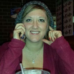 Meet your Posher, Dana