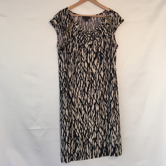 Cute dress by Dana Buchman - Size Large