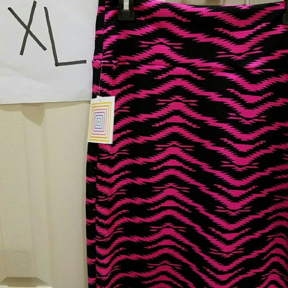 Xl lularoe cassie