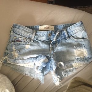 Size 0 waist 24 Hollister jean shorts