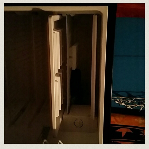 Mini-Fridge - Picture 3 of 3