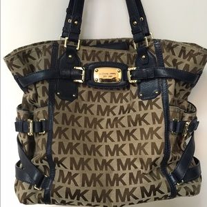 Micheal kors large purse (navy)