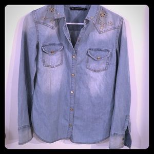 Zara chambray shirt with accents