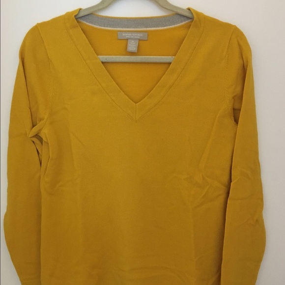 Banana Republic yellow sweater