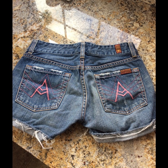 *7 for all mankind jean shorts - Picture 3 of 4