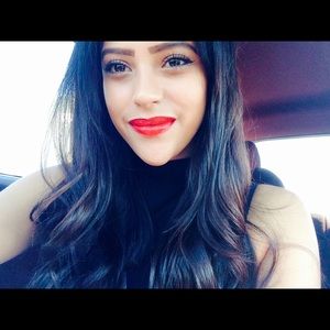 Meet your Posher, Isabelle