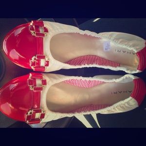 Tahari gloria flat shoes