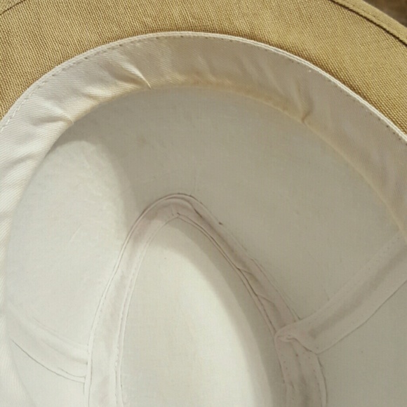 Fedora - Picture 2 of 3