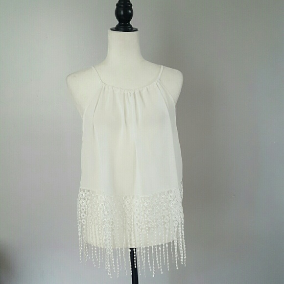 💙 Ivory Fringed Crop Top - Picture 2 of 2