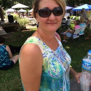 Meet your Posher, Julie