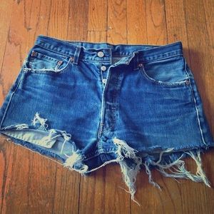 Vintage Levis cut off shorts! 🌞