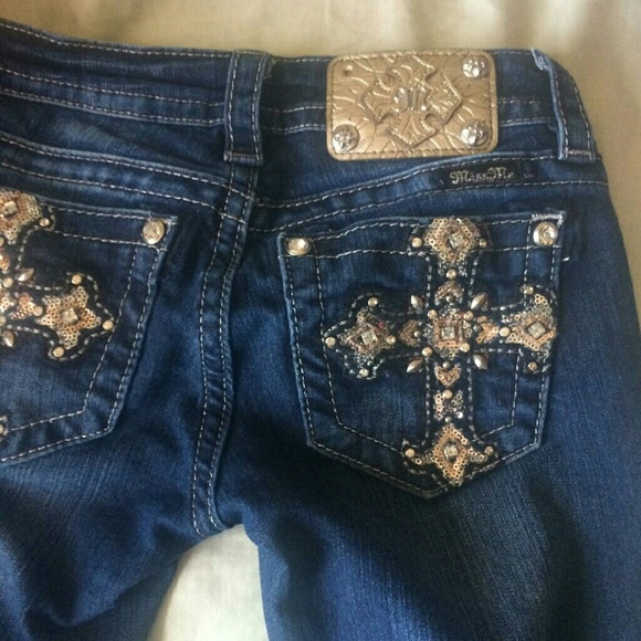 Girl's size 24 boot cut Miss Me jeans