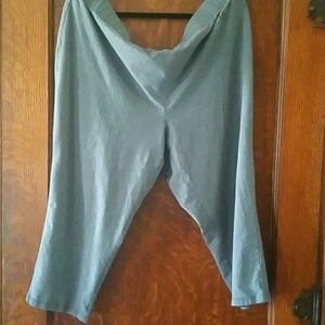 Exercise Capri pants