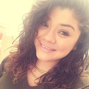 Meet your Posher, Edith