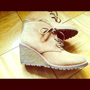 Crepe wedge suede boogie