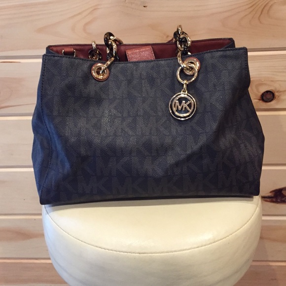 Authentic  Michael Kors handbag.