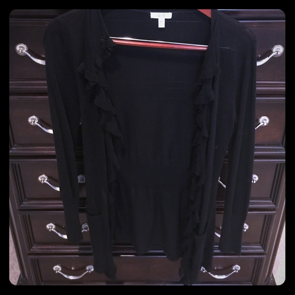 Cache Ruffle Cardigan