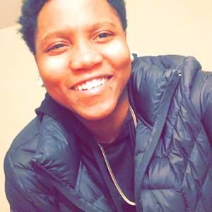 Meet your Posher, Deandra