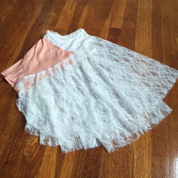 Multicolor sleeve flowy lace bottom top - Picture 2 of 2