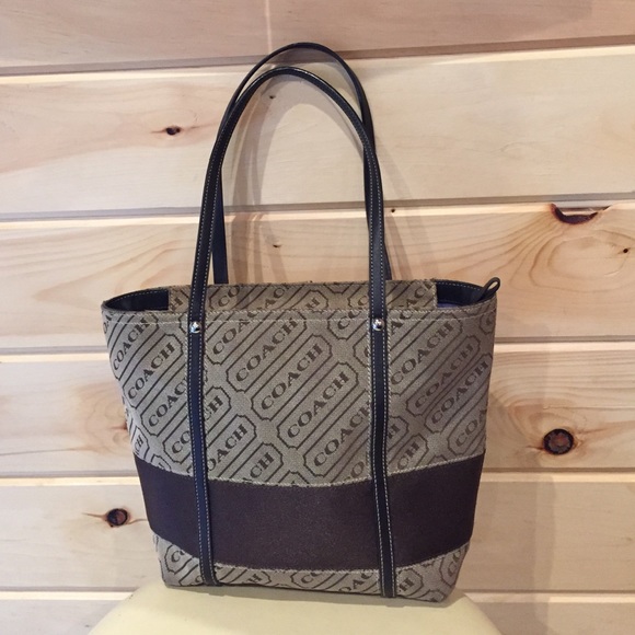 Authentic  Coach shoulder bag