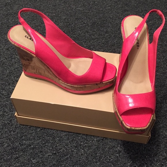 SALE Patent leather look wedges