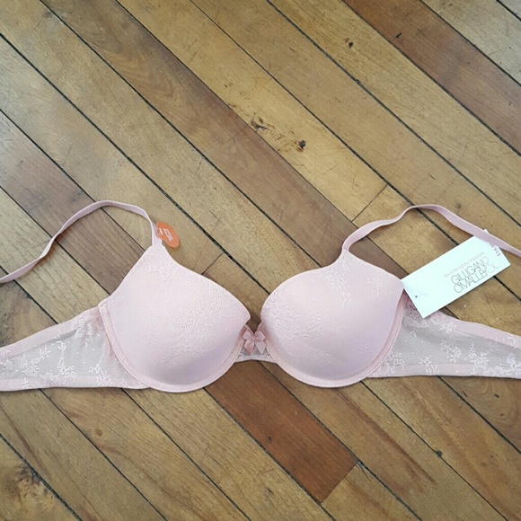 Light pink lightly lined bra