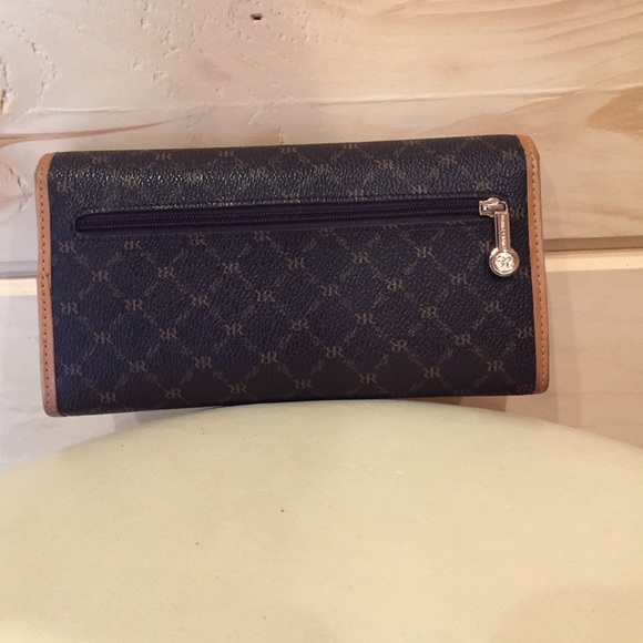 Authentic  Rioni trifold wallet. - Picture 2 of 4