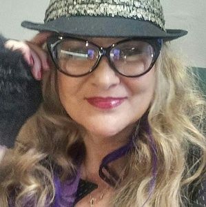 Meet your Posher, Linda