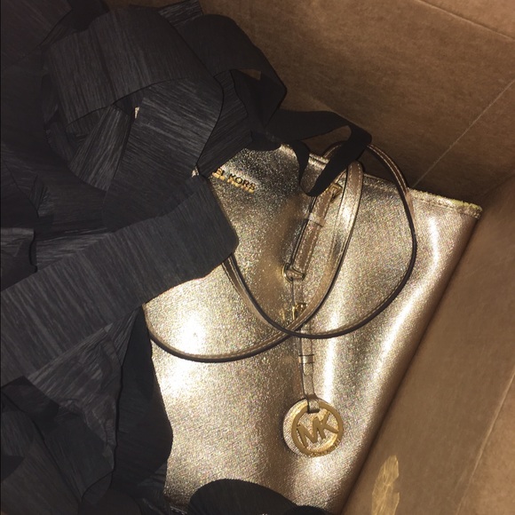 📬SHIPPING📬 - Picture 2 of 3