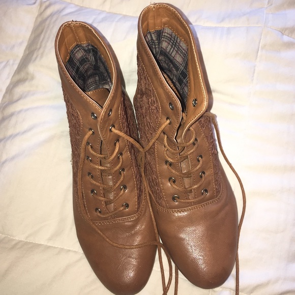 Ankle booties