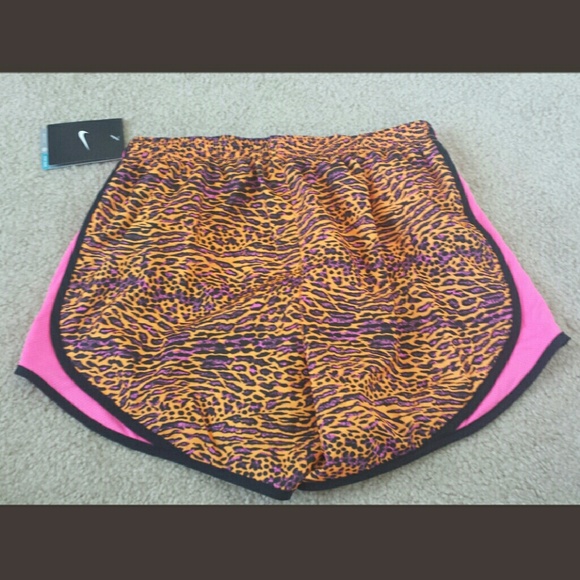 Nike Dri-Fit shorts cheetah print mesh sides - Picture 3 of 3