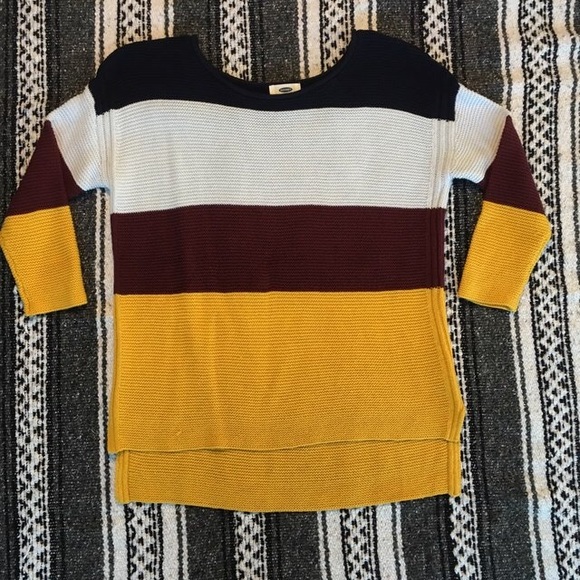 old navy sweater - Picture 1 of 4