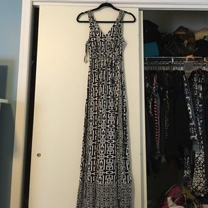New York and Company maxi dress