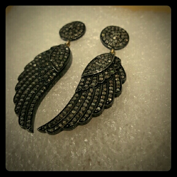 Earrings/ Dangling - image 1
