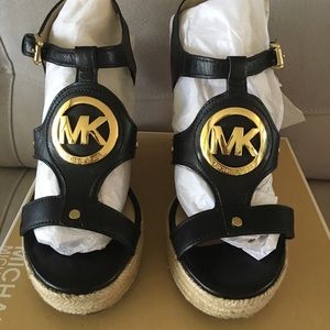 Michael Kors Aubrey Charm Espadrilles w/ Box