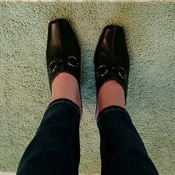 A2 Aerosoles shoes ..