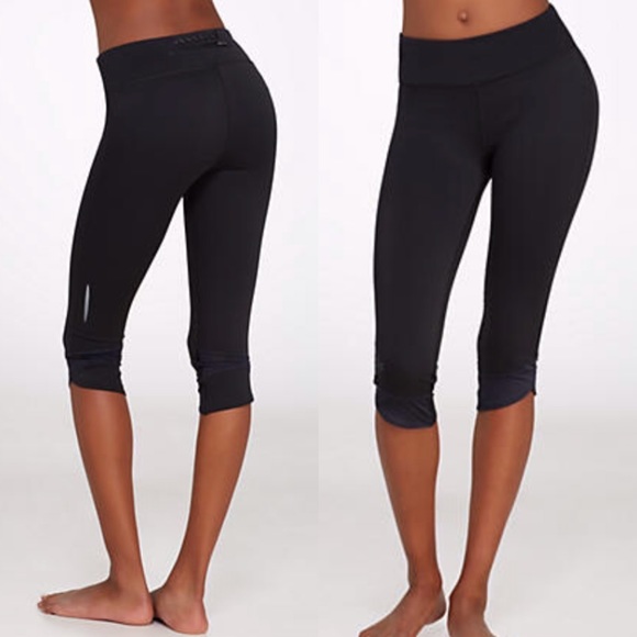Under Armour Compression Capri Leggings