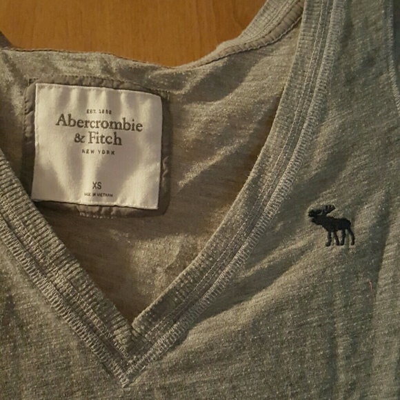 Abercrombie &fitch  tee - Picture 1 of 3