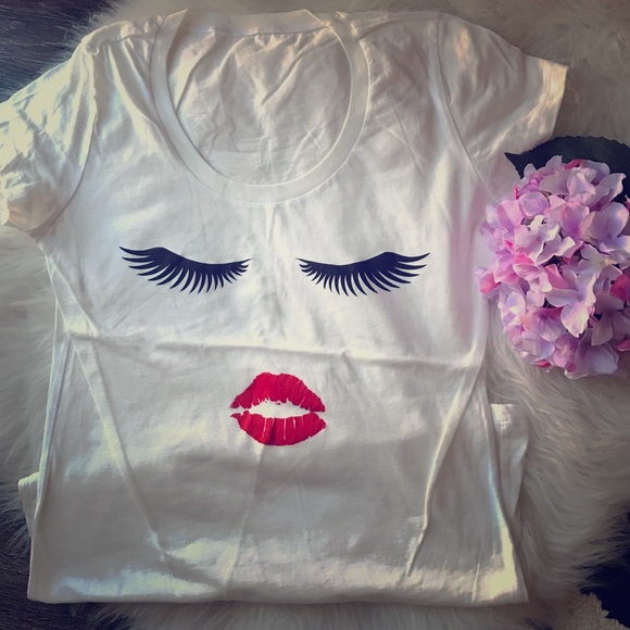 Tops - 🆕💋EYES & LIPS T-SHIRT AVAIL S-M-L