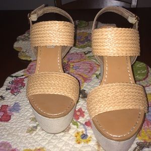 Steve Madden Tan Platform Wedges