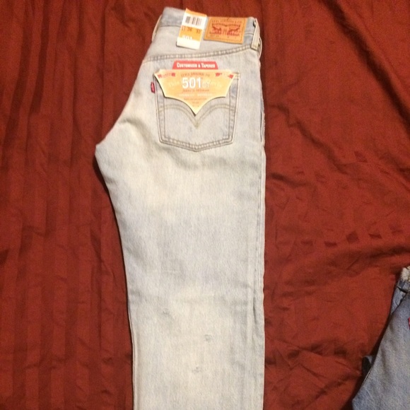 Levi crop jeans "New" - Picture 3 of 3