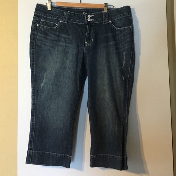 Denim crop jeans