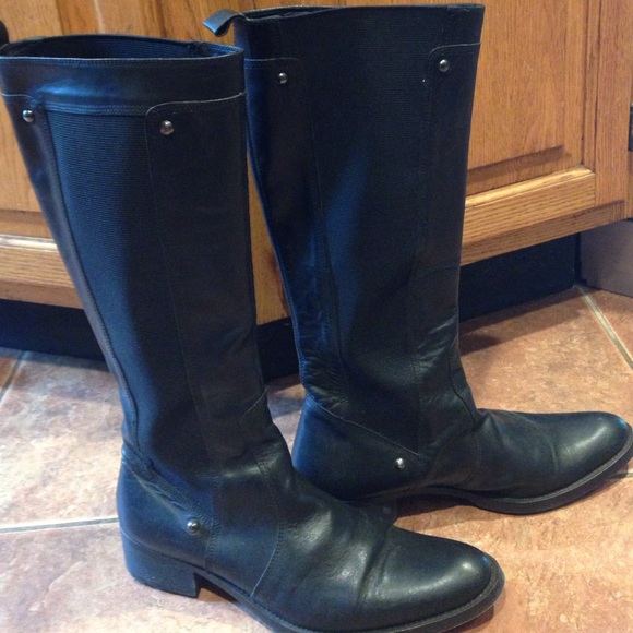 Kenneth Cole Black Boots
