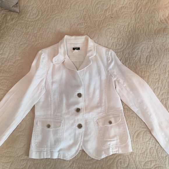 FLASH SALE ❤️J Crew white linen blazer