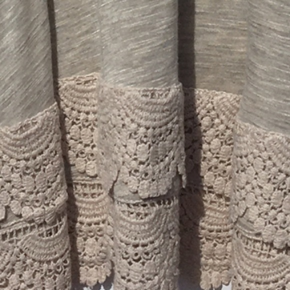 NEW!! Gorgeous Boho Crochet trim longline cami - Picture 3 of 4