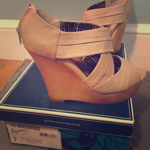 Seychelles strappy wedge heel