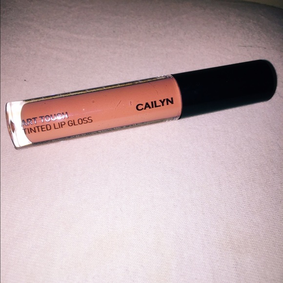 💜FREE W/15+ Cailyn Tinted Lip Gloss