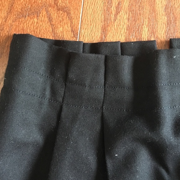 Black jcrew skirt with belt loops - Picture 2 of 3