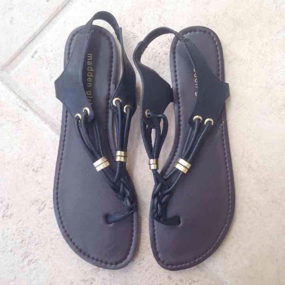 Black sandals w/ gold hardware- Sz 9