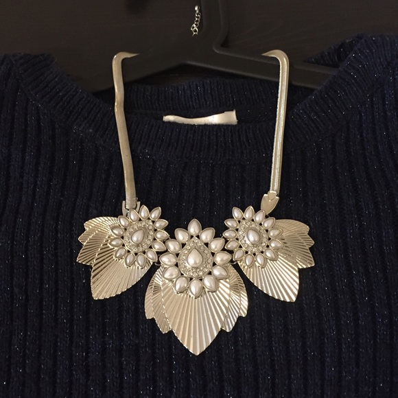 💝Gorgeous statement necklace!💝